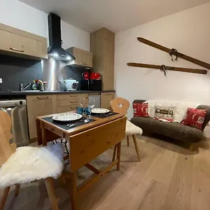 Appartement T2 30m2 Plein Centre, Lit Fait, Linge Fourni, Wifi, Cauterets